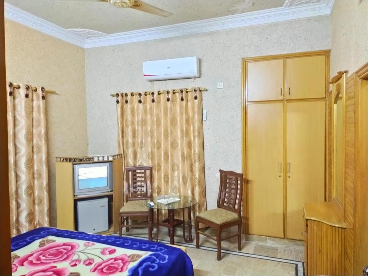 Karachi Motel Exterior foto